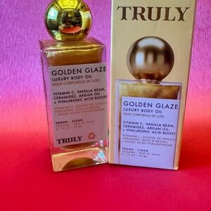 TRULY Golden Glaze Body Oil with Gold Shine